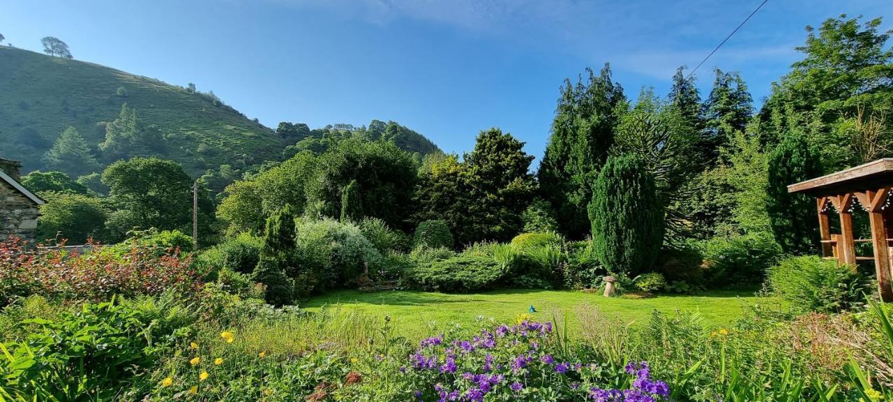Modern And Spacious 2 Bedroom Apartment With Free Parking Llansantffraid Llansantffraid Glyn Ceiriog Exteriör bild