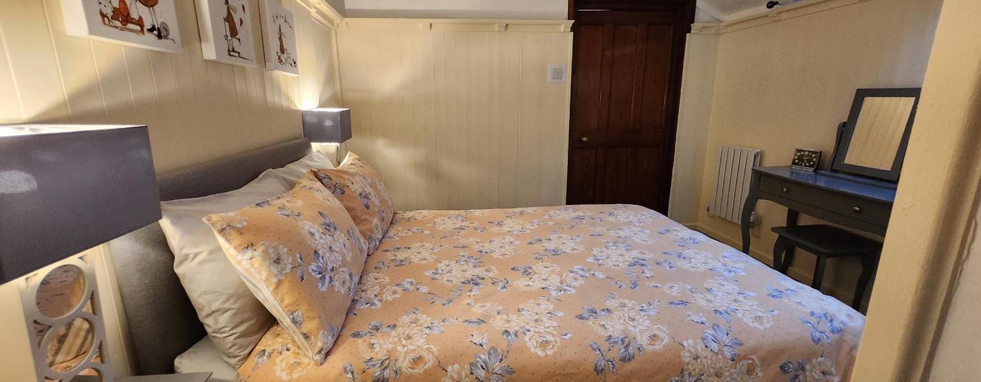 Modern And Spacious 2 Bedroom Apartment With Free Parking Llansantffraid Llansantffraid Glyn Ceiriog Exteriör bild